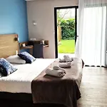 Logis Au Moyne De Saire Hotel Réville