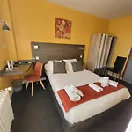Logis Au Moyne De Saire Hotel
