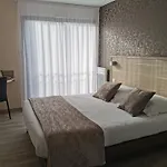 Logis Au Moyne De Saire Hotel Réville
