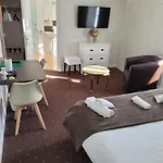 Logis Au Moyne De Saire