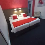 Hotel Logis Au Moyne De Saire Réville