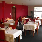 Hotel Logis Au Moyne De Saire Réville