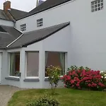 Hotel Logis Au Moyne De Saire