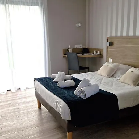 酒店 Logis Au Moyne De Saire 3*