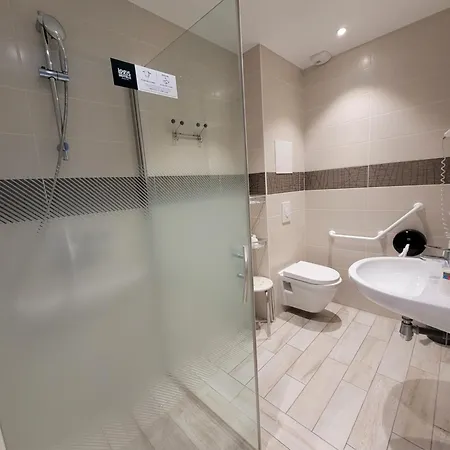 Hotel Logis Au Moyne De Saire 3*