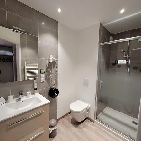 Logis Au Moyne De Saire 3* Reville