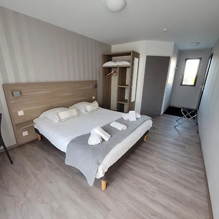 ホテル Logis Au Moyne De Saire 3*