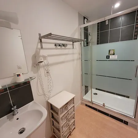 Logis Au Moyne De Saire 3* Reville