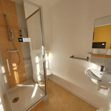 Logis Au Moyne De Saire Hotel Reville