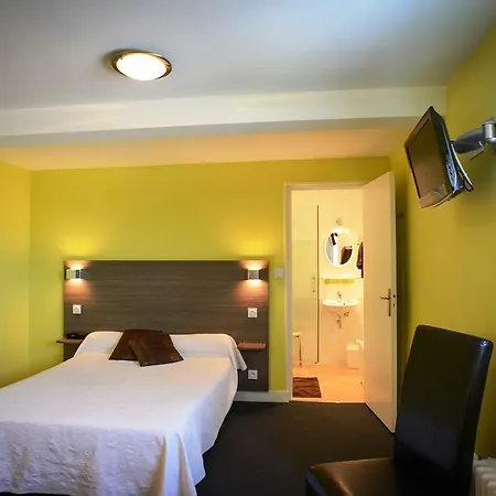 Logis Au Moyne De Saire 호텔