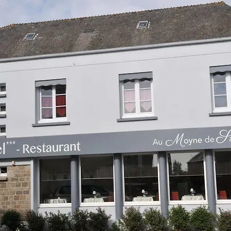 Hotel Logis Au Moyne De Saire Réville