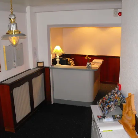 Logis Au Moyne De Saire Hotel