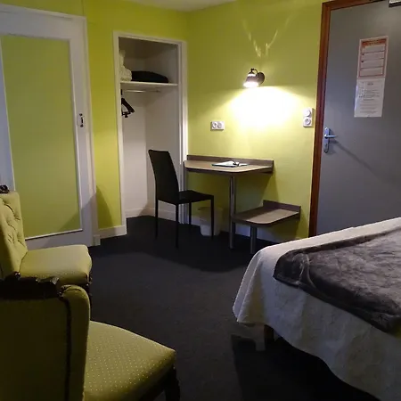 Logis Au Moyne De Saire Hotel