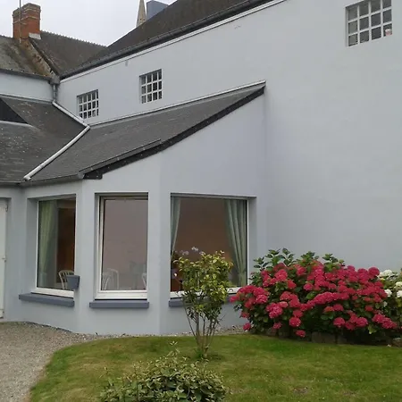 Hotel Logis Au Moyne De Saire 3*