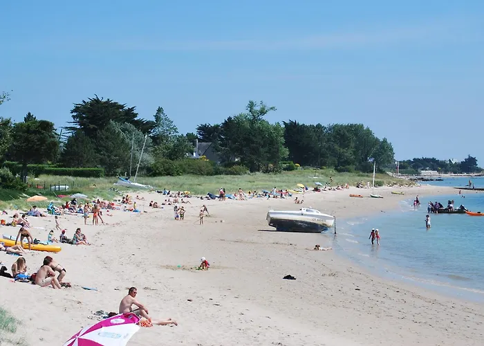 Отель Logis Au Moyne De Saire Reville