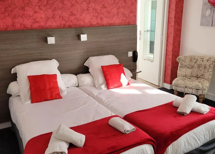 Logis Au Moyne De Saire 酒店 Réville