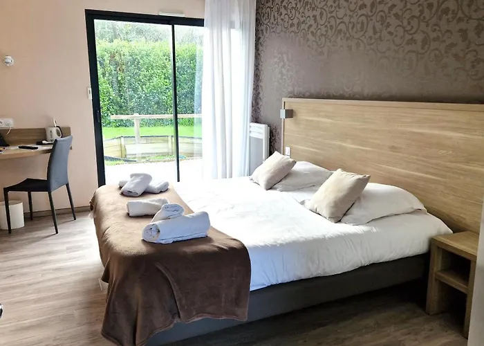 Logis Au Moyne De Saire Отель 3*