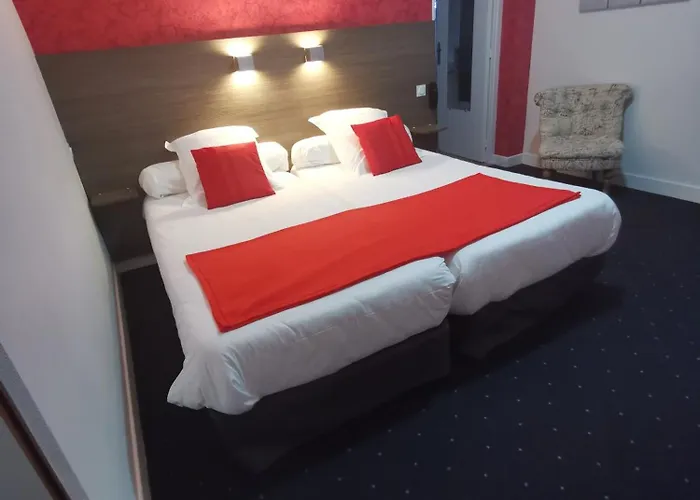 Отель Logis Au Moyne De Saire Reville