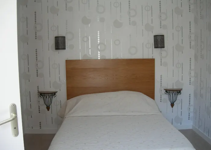 Logis Au Moyne De Saire Отель 3*