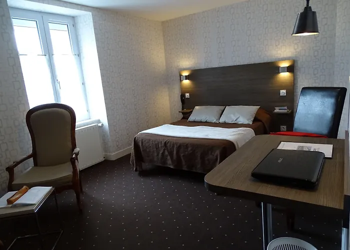 Logis Au Moyne De Saire 레비르