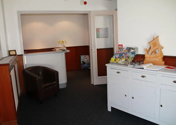 Logis Au Moyne De Saire 酒店