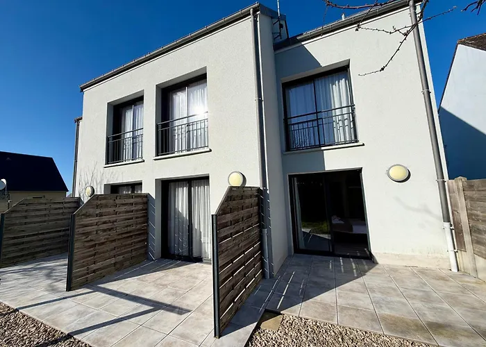 Logis Au Moyne De Saire 3* Réville