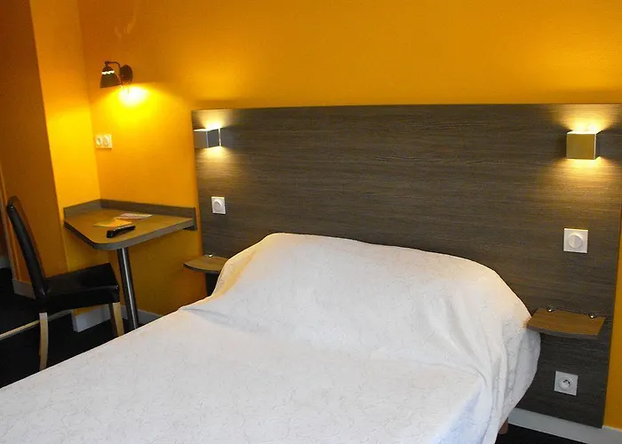 Logis Au Moyne De Saire 호텔