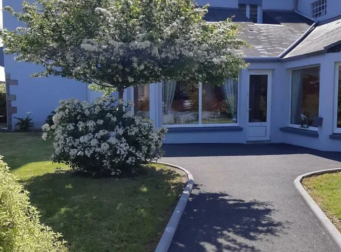 Logis Au Moyne De Saire 酒店